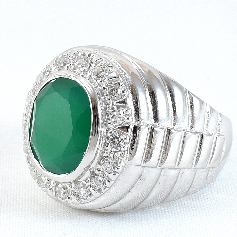 แหวนเงินแท้ราคาถูกชุบทองคำขาว พลอยแท้กรีนอะเกท 6.0 กะรัต เพชรCZ 0.64 กะรัต งานประณีตสวยงาม สั่งผลิตค่ะ