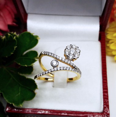 สั่งผลิตเพชรเบลเยี่ยมคัท แหวนแต่งงาน แหวนหมั้น ใส่เที่ยว ออกงาน แหวนทองคำ 18K เพชรแท้ 0.74 กะรัต 3.43 กรัม น้ำ 99 ราคาถูกมาก มีใบรับประกันค่ะ