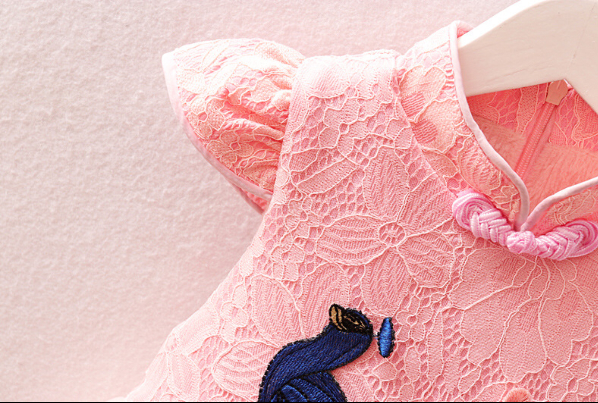 ชุดจีน กี่เพ้า เดรสแต่งนกยูง