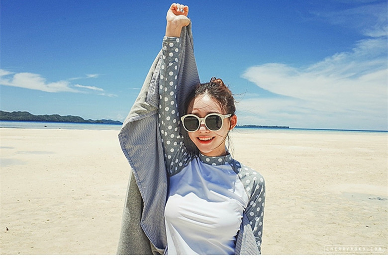 ชุดว่ายน้ำ แขนยาว รอบอก 32-38 รอบเอว 26-32 สะโพก 32-38 ผ้าดีงานสวยค่ะ