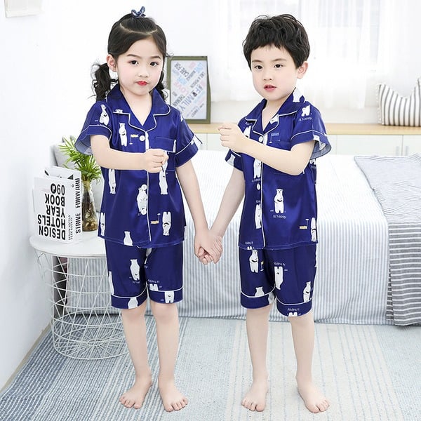 ชุดนอนเด็ก ชุดนอนผ้าซาติน แขนสั้น แบบมีลาย