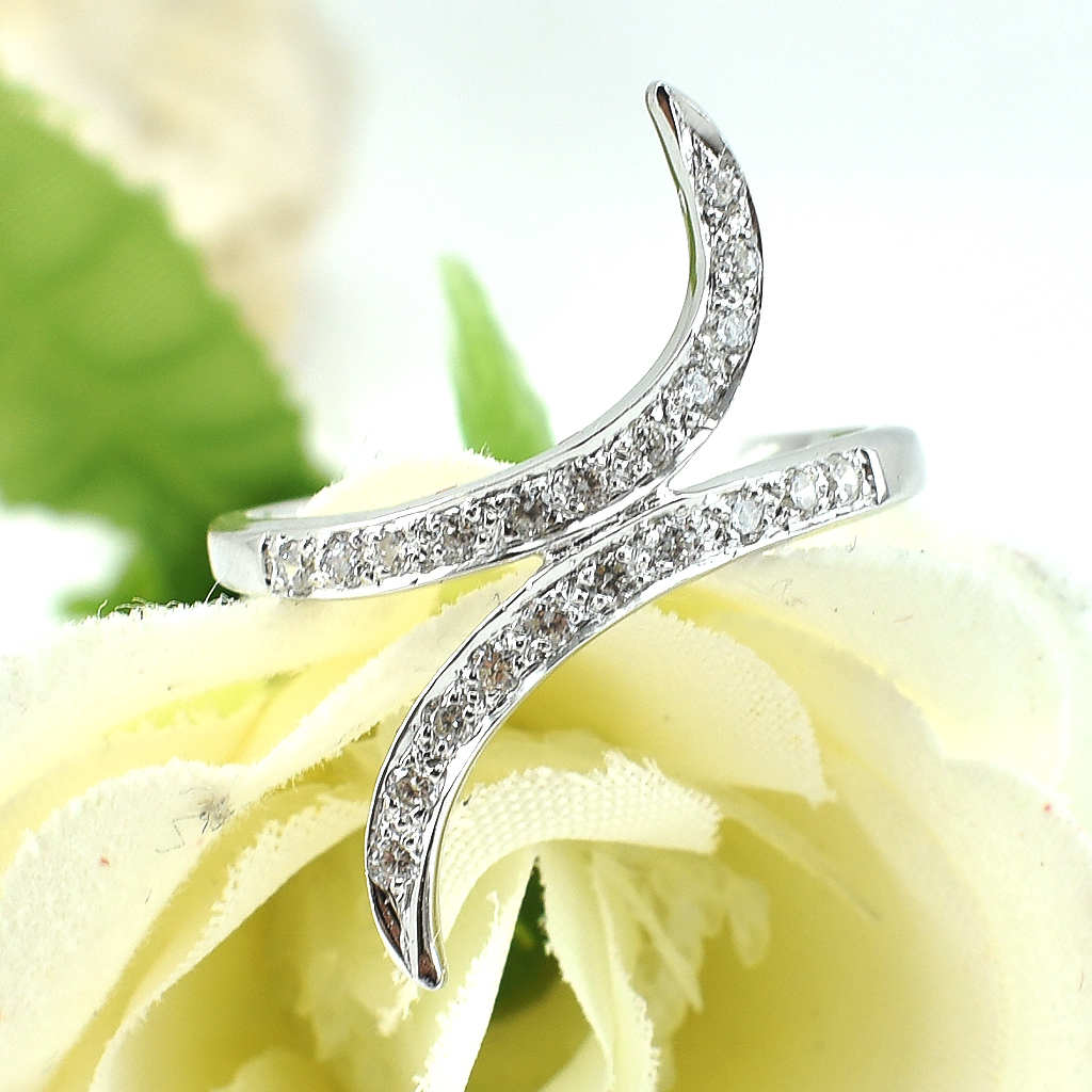 แหวนเงินแท้ราคาถูกชุบทองคำขาว เพชรCZแท้ 0.147 กะรัต งานประณีตสวยงาม สั่งผลิตค่ะ