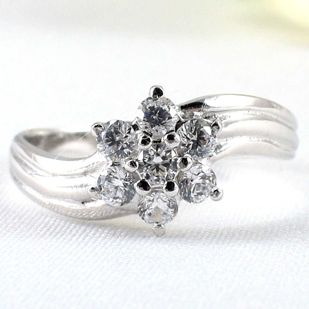 แหวนเงินแท้ราคาถูกชุบทองคำขาว เพชรCZแท้ 0.42 กะรัต งานประณีตสวยงาม สั่งผลิตค่ะ