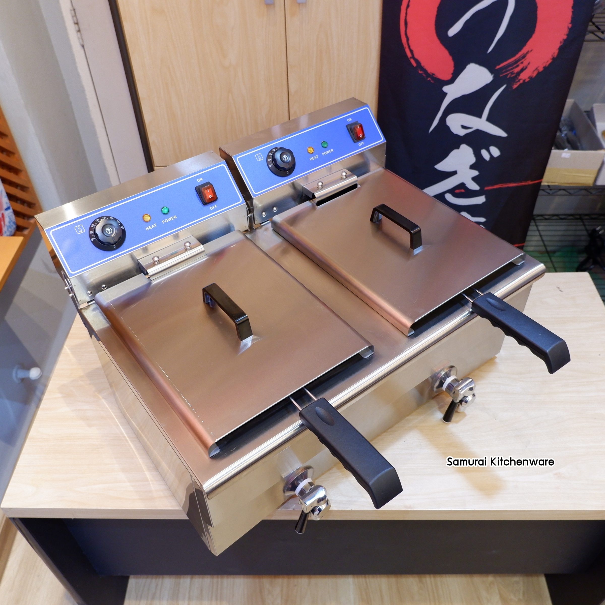 หม้อทอดไฟฟ้า พร้อมวาล์วถ่ายน้ำมัน (19+19 ลิตร)