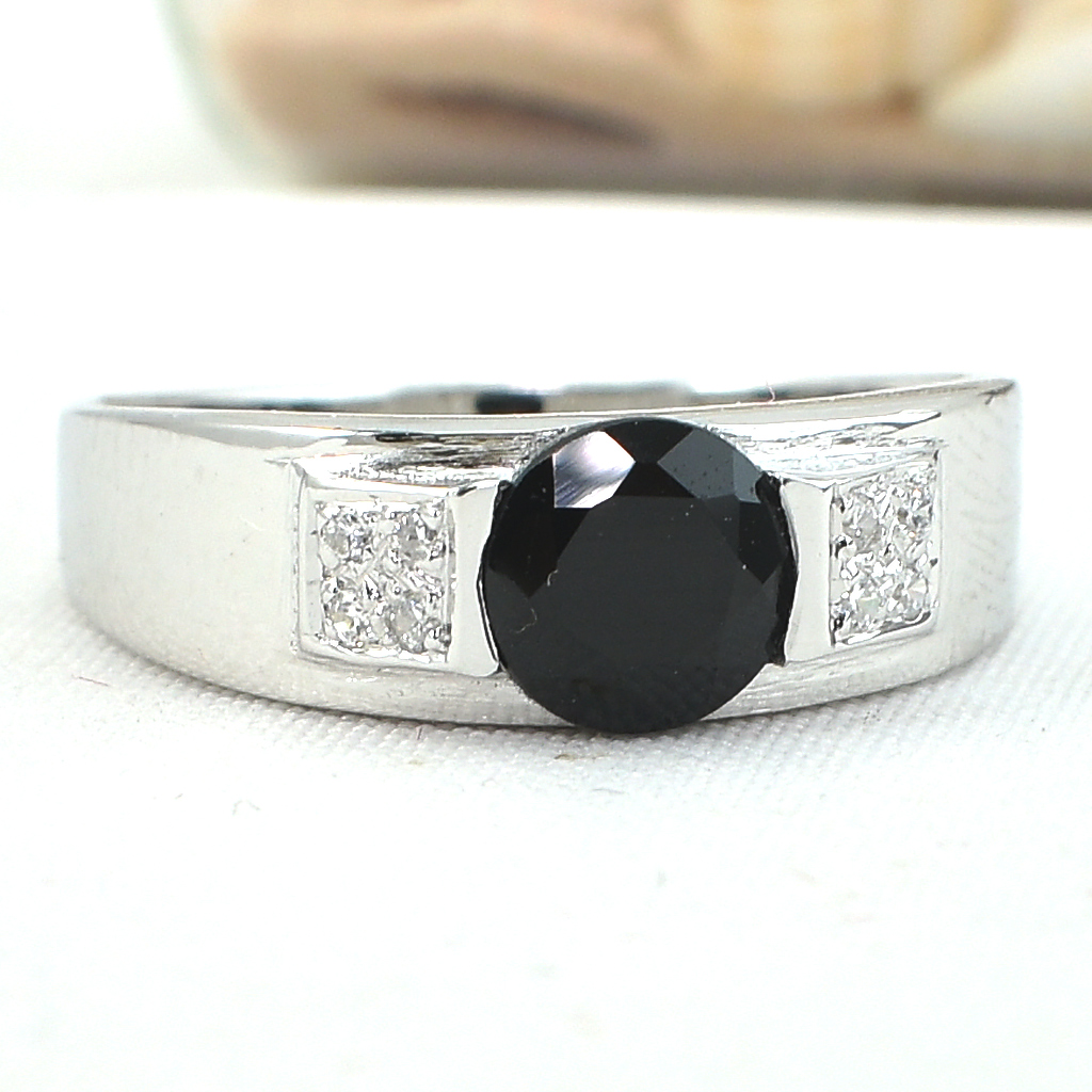 แหวนเงินแท้ราคาถูกชุบทองคำขาว นิลแท้ 1.05 กะรัต เพชรCZ 0.056 กะรัต งานประณีตสวยงาม สั่งผลิตค่ะ