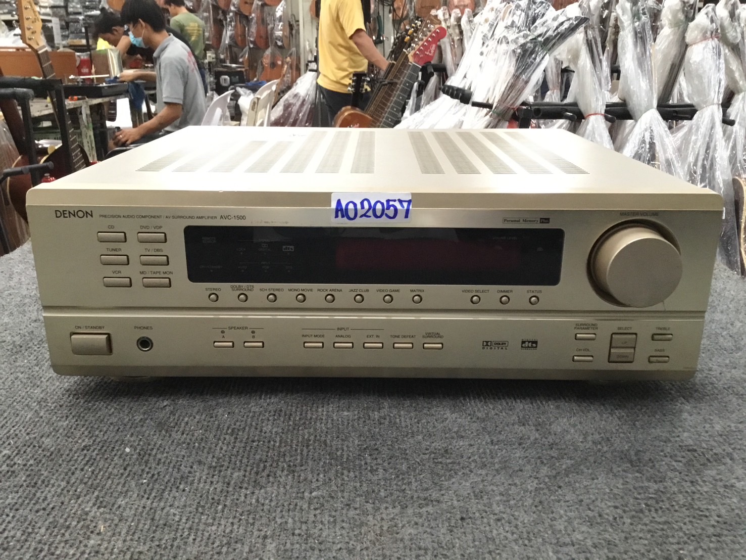 เครื่องขยายเสียง DENON : AVC-1500