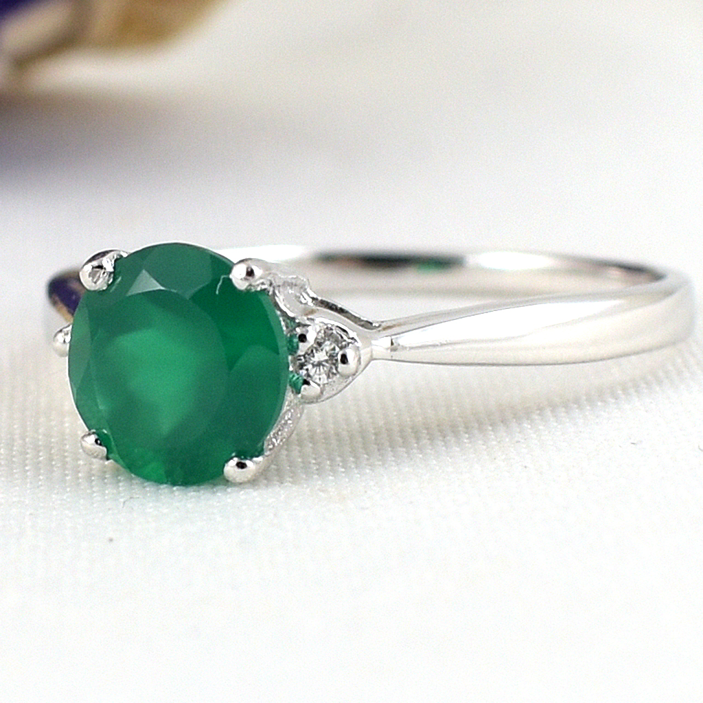 แหวนเงินแท้ราคาถูกชุบทองคำขาว พลอยแท้กรีนอะเกท 1.20 กะรัต เพชรCZ 0.02 กะรัต งานประณีตสวยงาม สั่งผลิตค่ะ