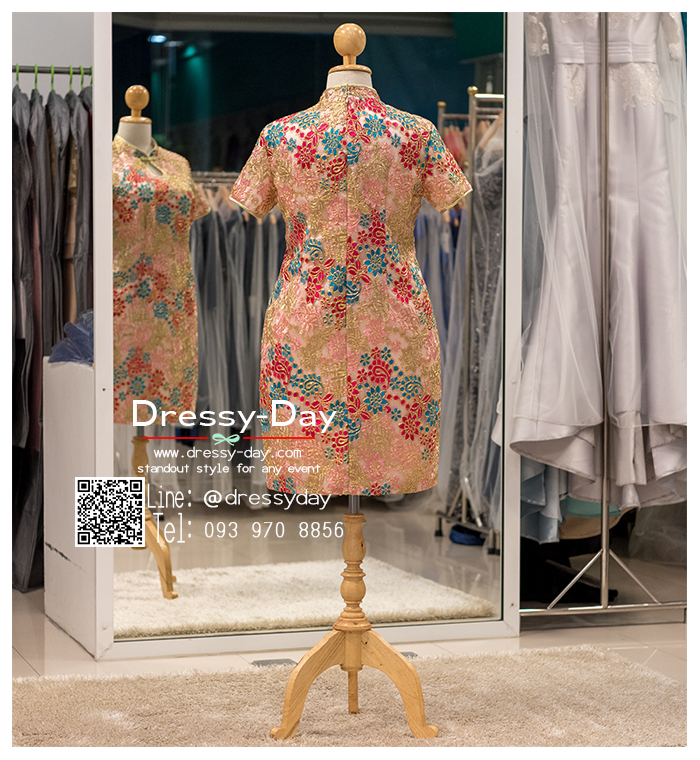 รหัส ชุดกี่เพ้าสาวอ้วน :KPS074 ชุดแม่เจ้าสาว ชุดแม่เจ้าบ่าว ชุดราตรียาวคนอ้วน ผ้าลูกไม้เรียบหรู งานปักมือ สีชมพู ปักลายดอก เหมาะสำหรับงานแต่งงาน งานกลางคืน กี่เพ้าสั้น ชุดยกน้ำชา