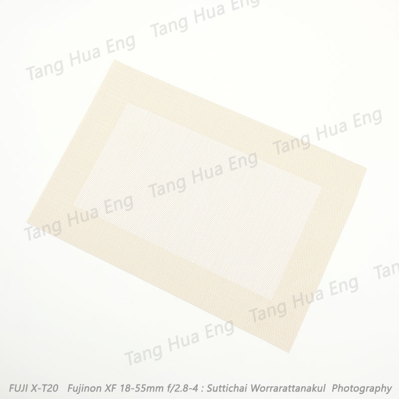แผ่นรองจาน เทคไลน์ 30x45 ซม. MT-596