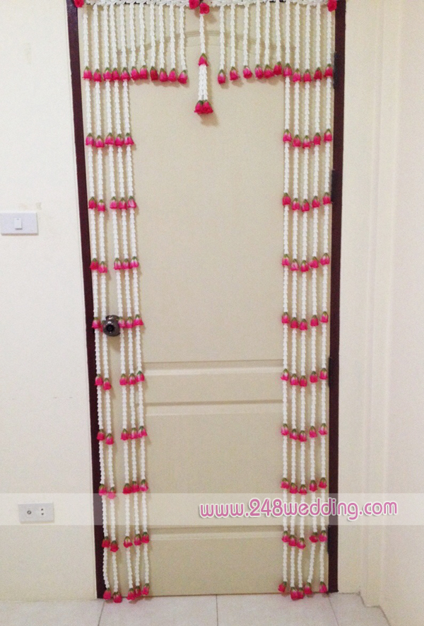 ม่านประตูดอกรักแบบตรง ห้อยอุบะเดี่ยว