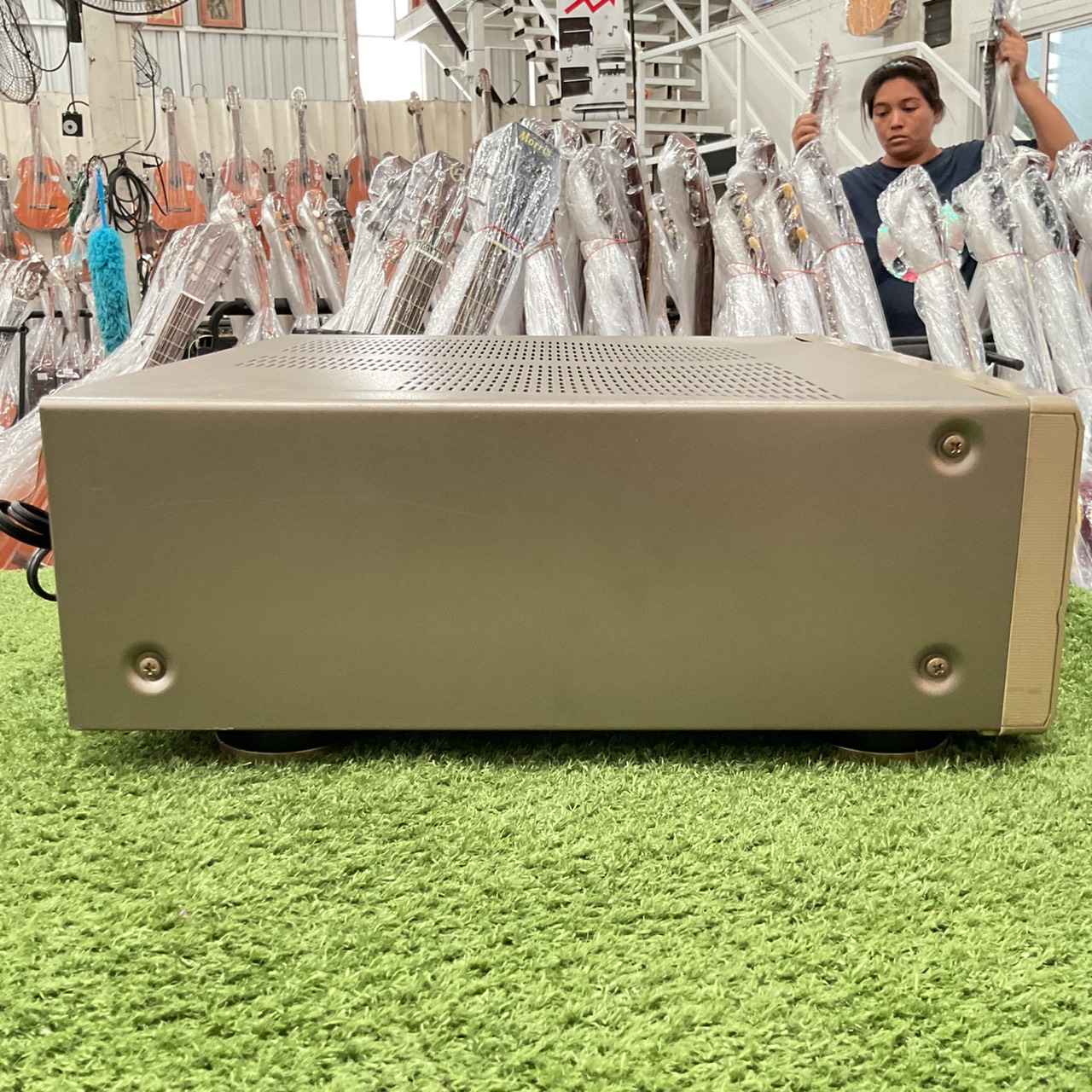 เครื่องขยายเสียง DENON : AVC-1570