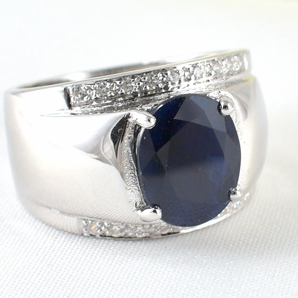 แหวนเงินแท้ราคาถูกชุบทองคำขาว พลอยแท้ไพลิน 4.0 กะรัต เพชรCZ 0.18 กะรัต งานประณีตสวยงาม สั่งผลิตค่ะ