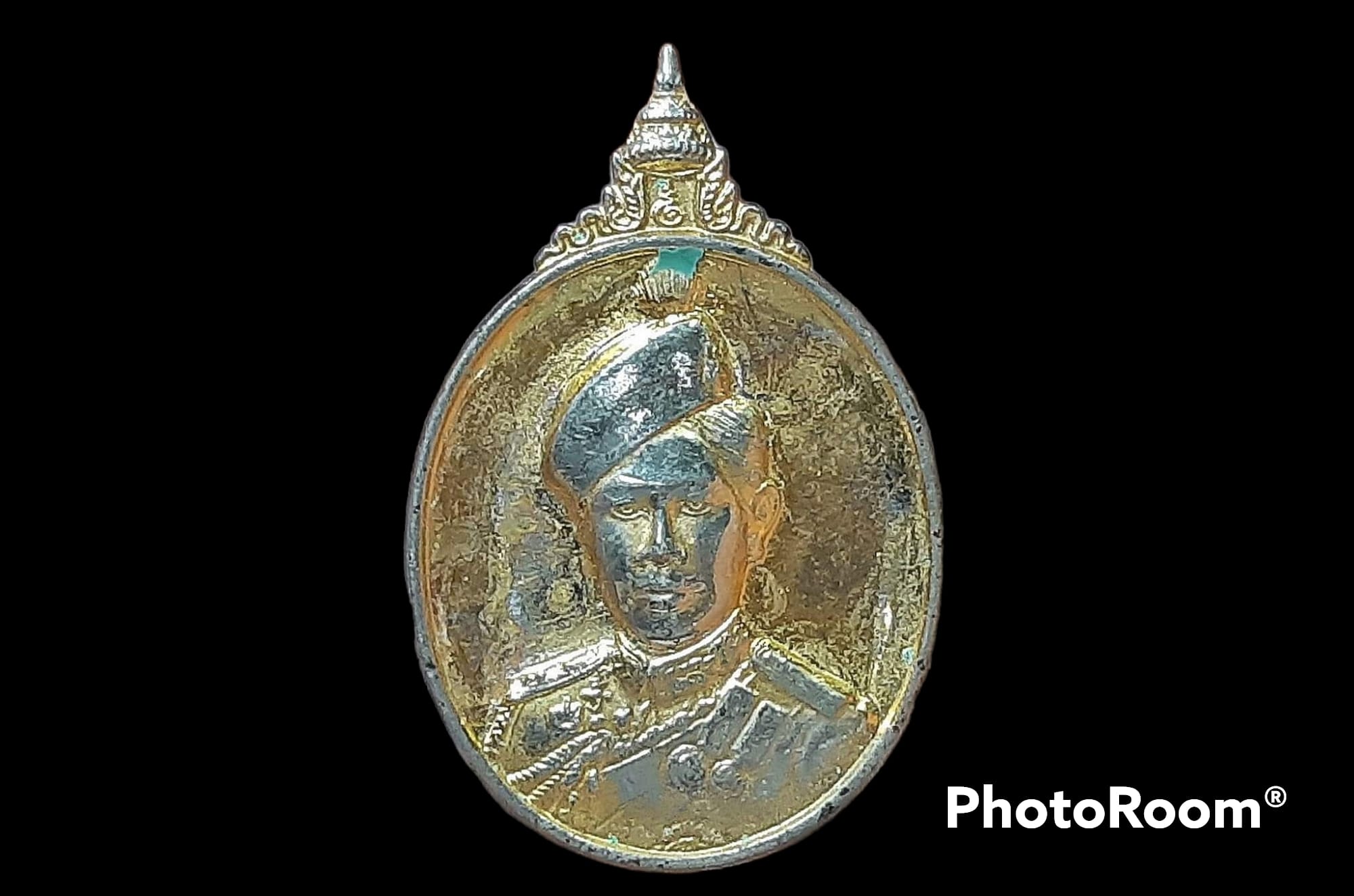 เหรียญ เข็มกลัด สมเด็จพระนางเจ้าสิริกิติ์ พระบรมราชินีนาถ