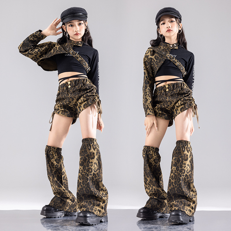 พร้อมส่ง ชุดเต้น Coverdance เซ็ต เสื้อดำปักเลื่อม+กางเกงปลอกขา