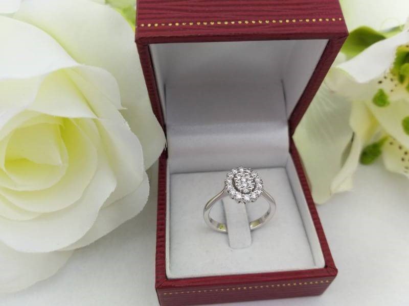 สั่งผลิตเพชรเบลเยี่ยมคัท แหวนแต่งงาน แหวนหมั้น ใส่เที่ยว ออกงาน แหวนทองขาว 18K เพชรแท้ 0.43 กะรัต 3.41 กรัม น้ำ 99 ราคาถูกมาก มีใบรับประกันค่ะ