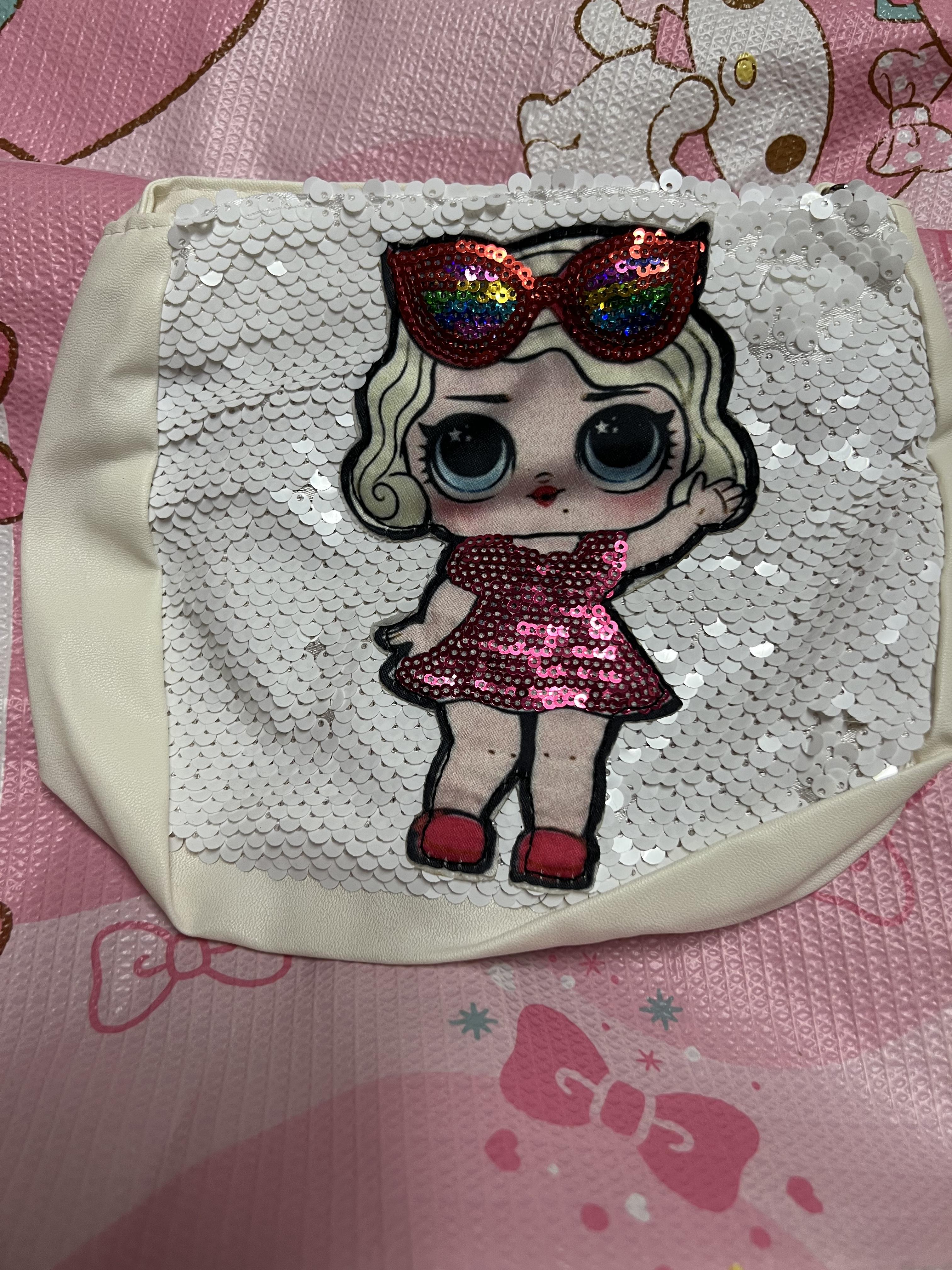 กระเป๋าเด็ก: เป้ LOL ปักเลื่อม ทรงมน