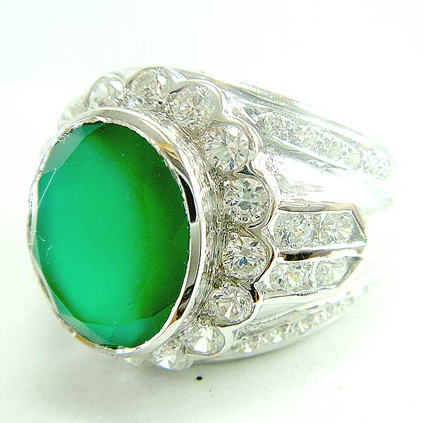 แหวนเงินแท้ราคาถูกชุบทองคำขาว พลอยแท้กรีนอะเกท 4.80 กะรัต เพชรCZ 1.36 กะรัต งานประณีตสวยงาม สั่งผลิตค่ะ