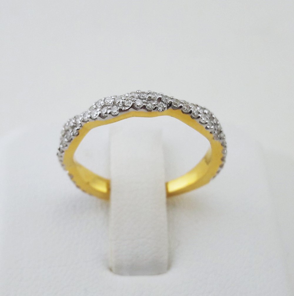 สั่งผลิตเพชรเบลเยี่ยมคัท แหวนแต่งงาน แหวนหมั้น ใส่เที่ยว ออกงาน แหวนทองคำ 18K เพชรแท้ 0.44 กะรัต 2.96 กรัม น้ำ 99 ราคาถูกมาก มีใบรับประกันค่ะ