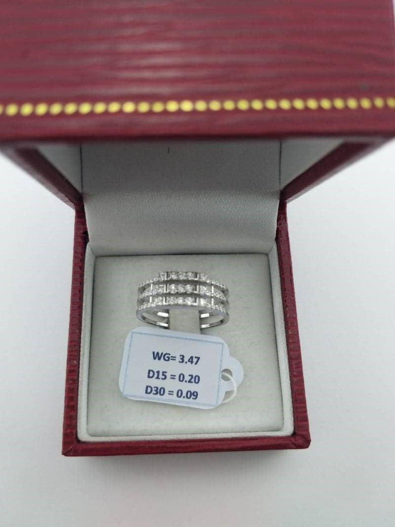 สั่งผลิตเพชรเบลเยี่ยมคัท แหวนแต่งงาน แหวนหมั้น ใส่เที่ยว ออกงาน แหวนทองขาว 18K เพชรแท้ 0.29 กะรัต 0.47 กรัม น้ำ 99 ราคาถูกมาก มีใบรับประกันค่ะ