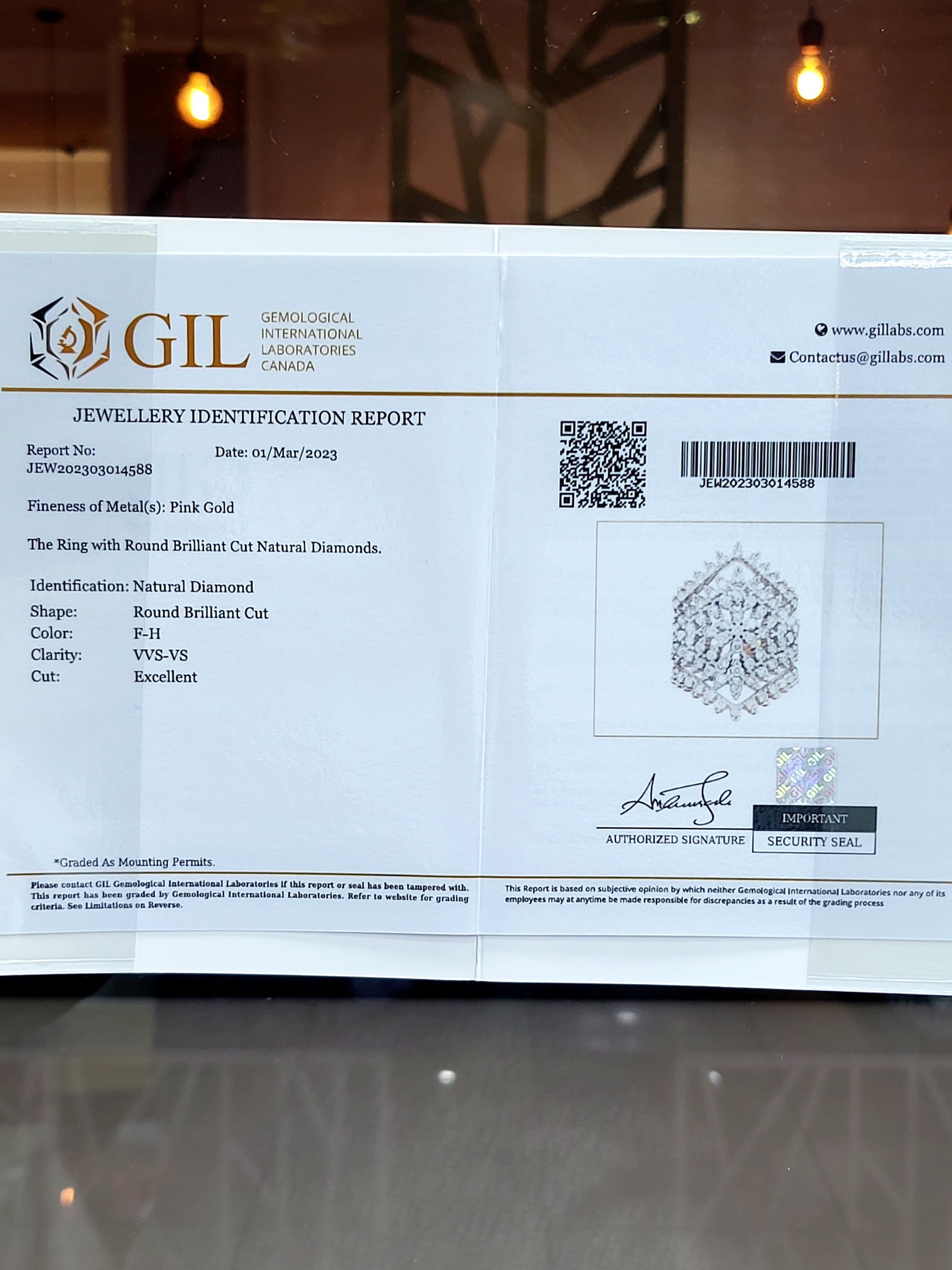 พร้อมส่งและสั่งผลิตแหวนเพชรแท้หน้ากว้างทรงมาคี ดีไซน์มาใหม่ล่าสุด สวยเก๋ชวนมองใส่สวยหรู แหวนแต่งงาน แหวนหมั้น ใส่เที่ยว ออกงาน แหวนทองคำ 18K เพชรเบลเยี่ยมแท้ 1.77 กะรัต 81 เม็ด ราคาถูกมาก ส่งฟรี