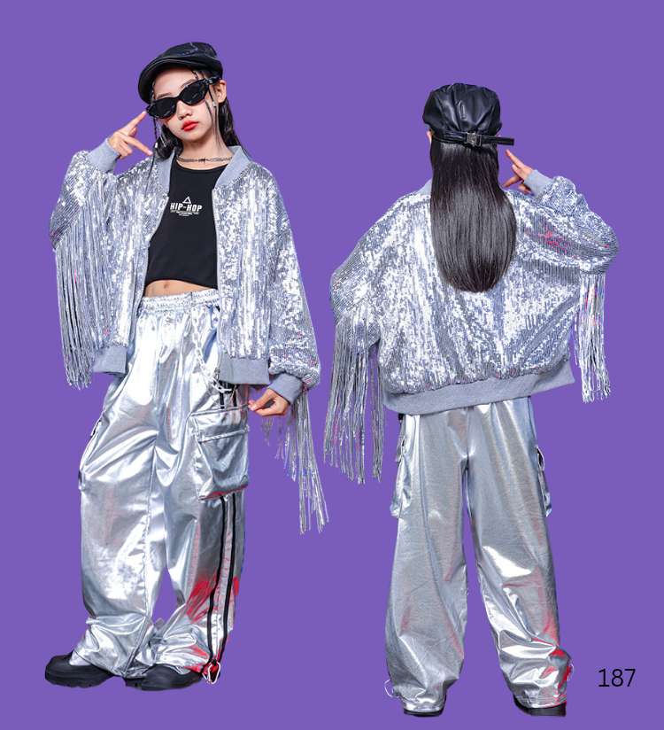 ชุดเต้น ชุดแดนซ์ เสื้อแขนกุดสีเงินปักเลื่อม+กระโปรงสีดำ