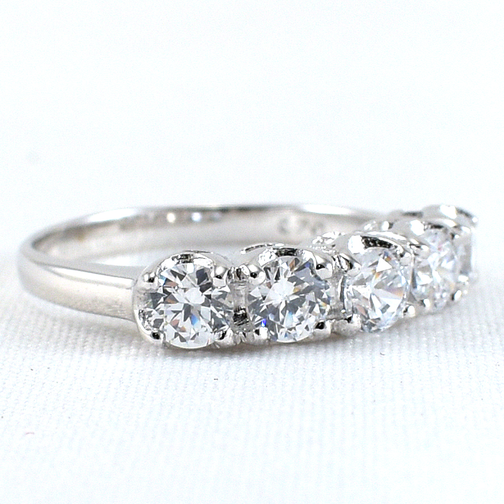 แหวนเงินแท้ราคาถูกชุบทองคำขาว เพชรCZแท้ งานประณีตสวยงาม สั่งผลิตค่ะ