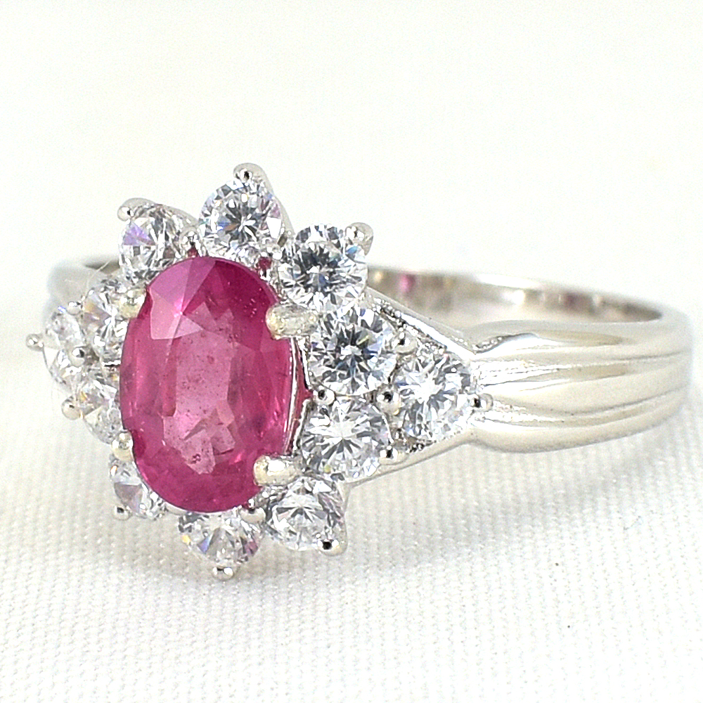 แหวนเงินแท้ราคาถูกชุบทองคำขาว ทับทิมแท้ 0.95 กะรัต งานประณีตสวยงาม สั่งผลิตค่ะ