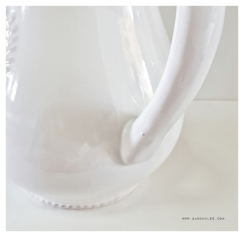 Shabby Chic Ceramic Vase แจกันเซรามิค ทรงเหยือก สีขาว