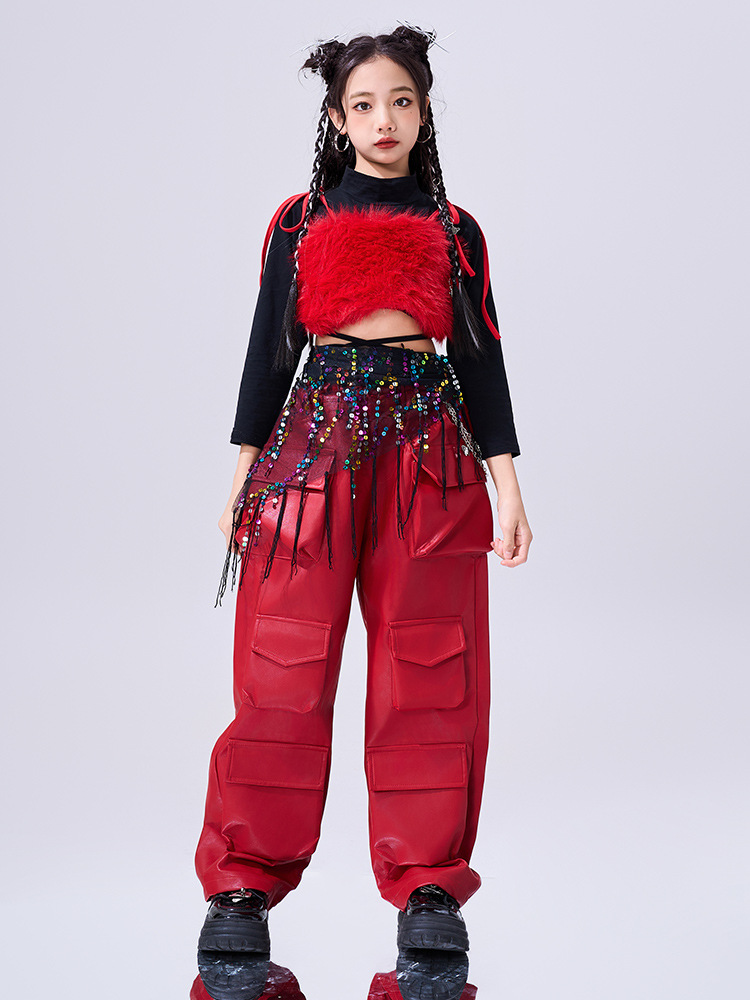 พร้อมส่ง ชุดเต้น เซ็ตเสื้อสายเดี่ยวปักเลื่อม+กางเกงวิ้ง