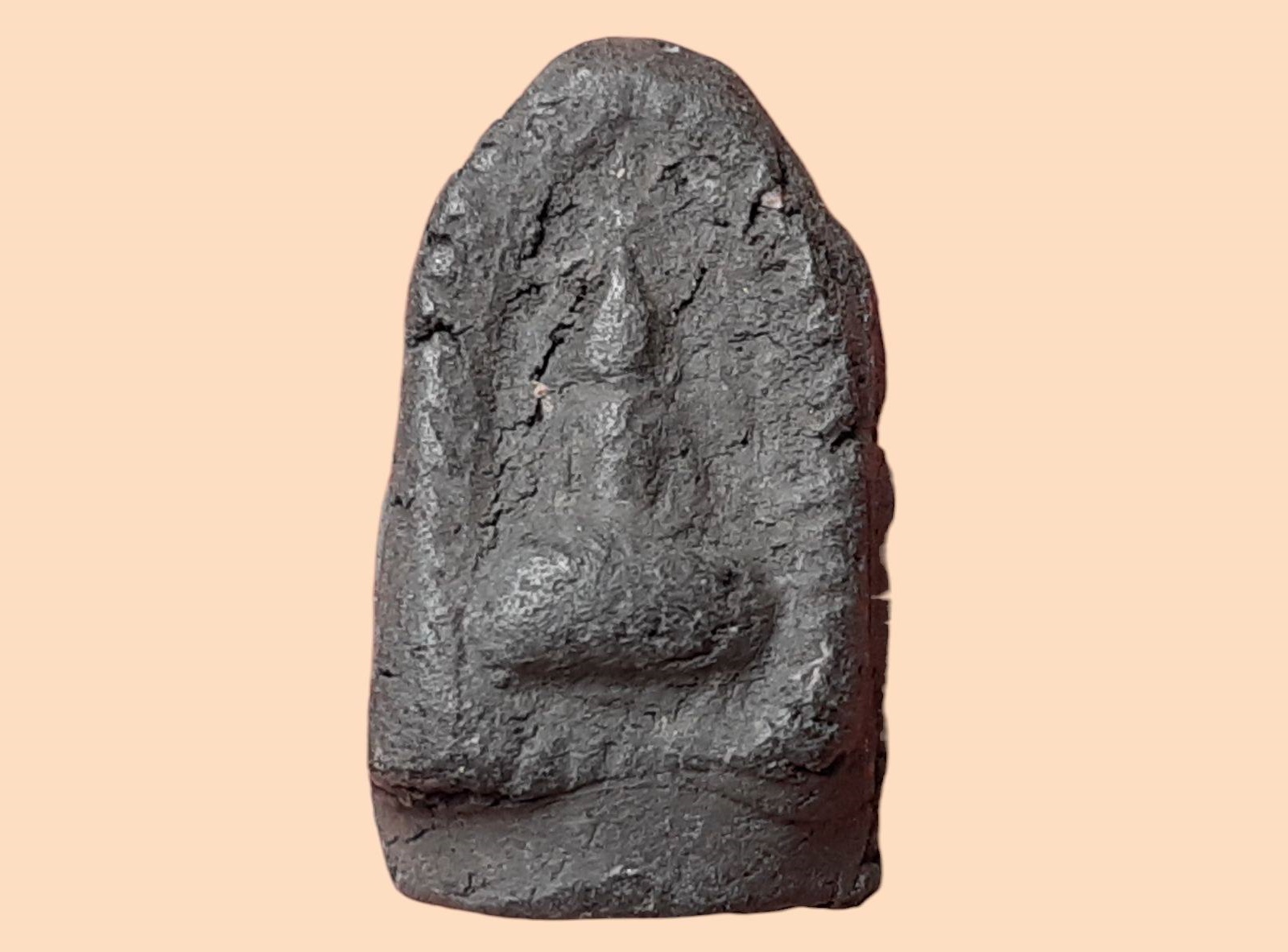 พระอม หลวงพ่อหอม วัดบางเตยกลาง ปทุมธานี เนื้อดิน ปี 2484 พิมพ์ 5 เหลี่ยมจิ๋ว สมาธิ