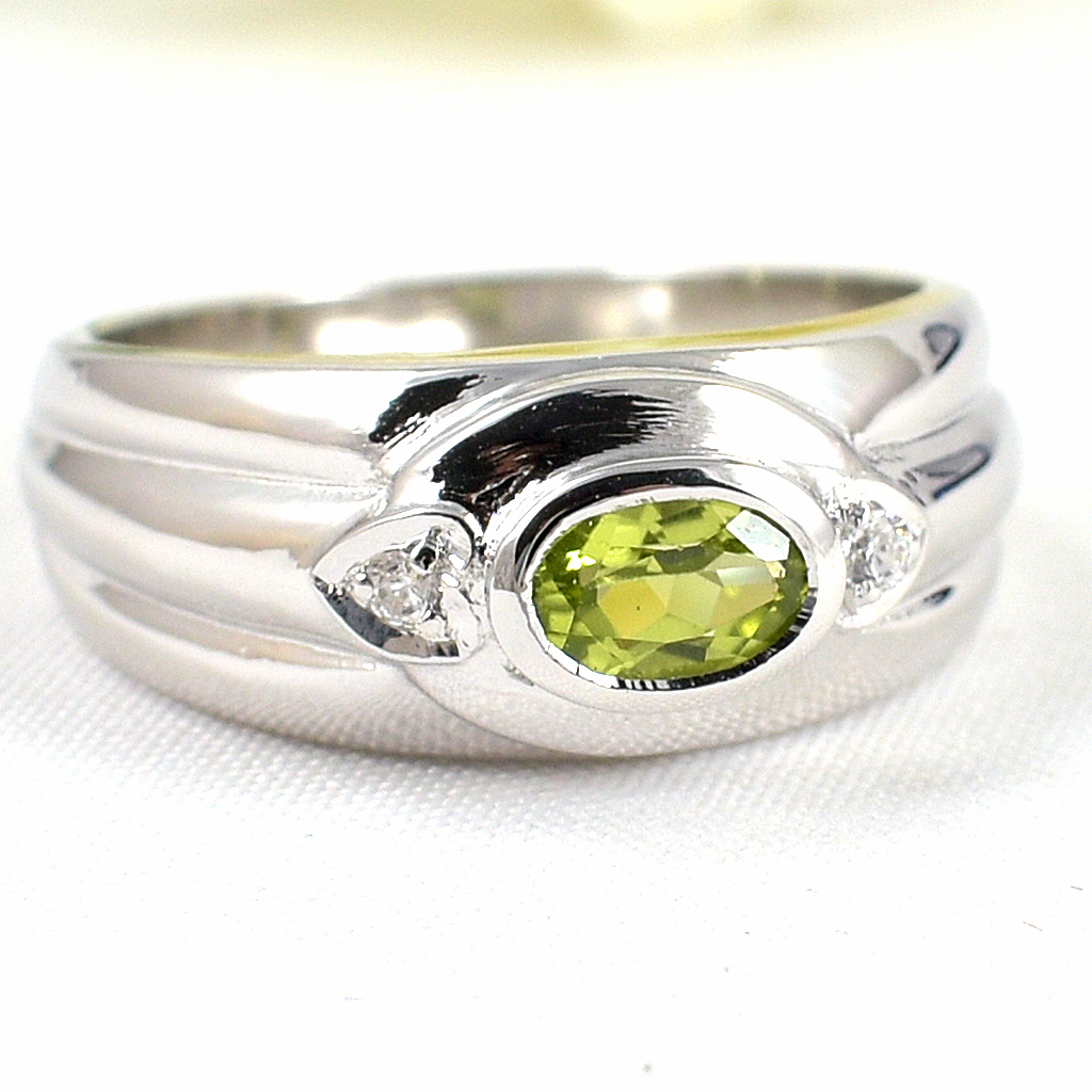 แหวนเงินแท้ราคาถูกชุบทองคำขาว เพอริดอทแท้ 0.55 กะรัต เพชรCZ 0.06 กะรัต งานประณีตสวยงาม สั่งผลิตค่ะ