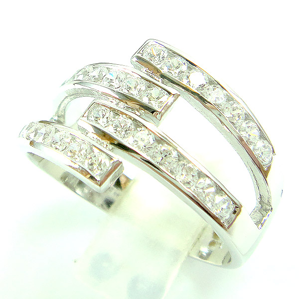 แหวนเงินแท้ราคาถูกชุบทองคำขาว เพชรCZแท้ 0.70 กะรัต งานประณีตสวยงาม สั่งผลิตค่ะ