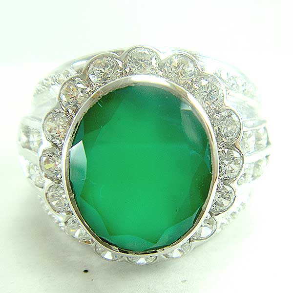 แหวนเงินแท้ราคาถูกชุบทองคำขาว พลอยแท้กรีนอะเกท 4.80 กะรัต เพชรCZ 1.36 กะรัต งานประณีตสวยงาม สั่งผลิตค่ะ