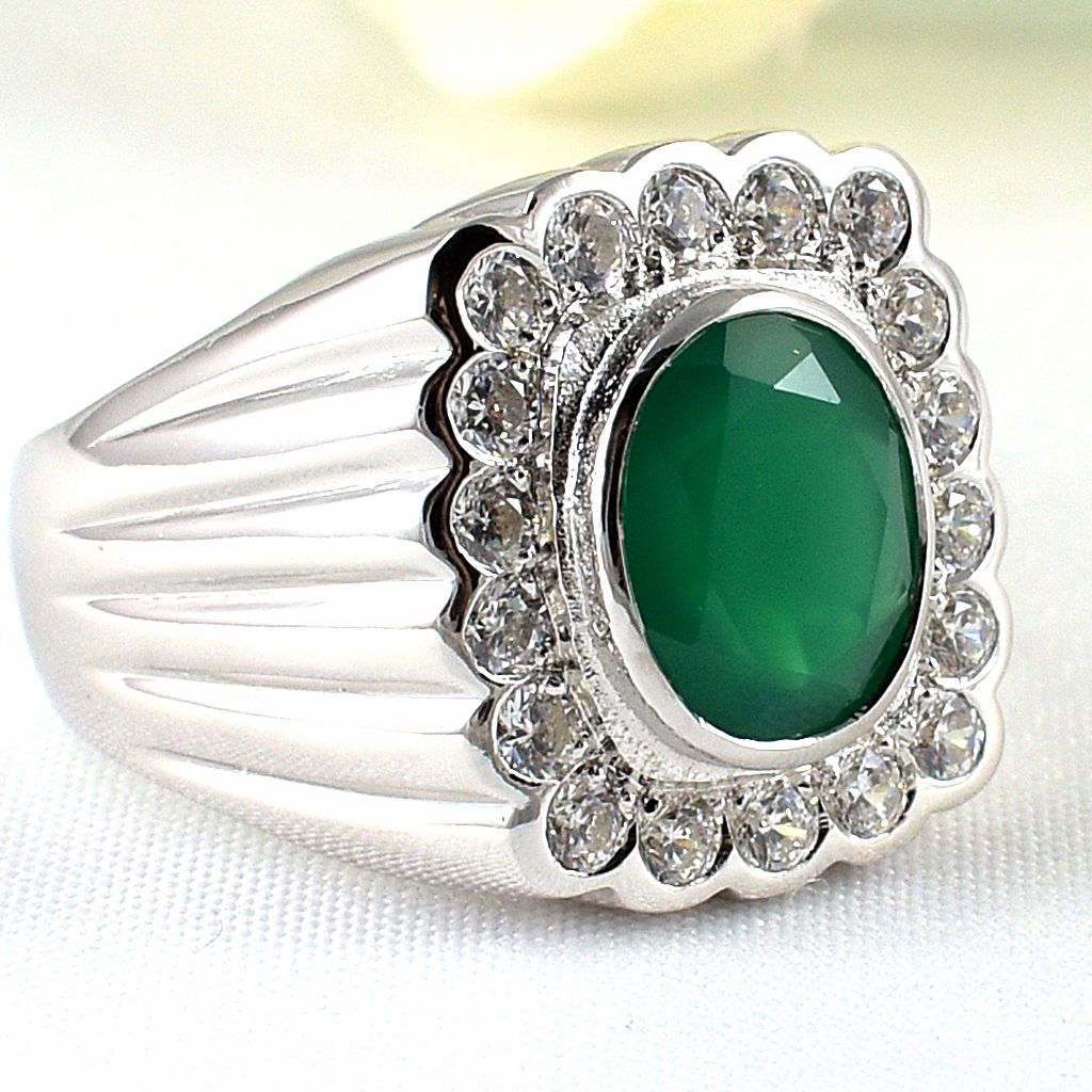 แหวนเงินแท้ราคาถูกชุบทองคำขาว พลอยแท้กรีนอะเกท 3.60 กะรัต เพชรCZ 0.72 กะรัต งานประณีตสวยงาม สั่งผลิตค่ะ