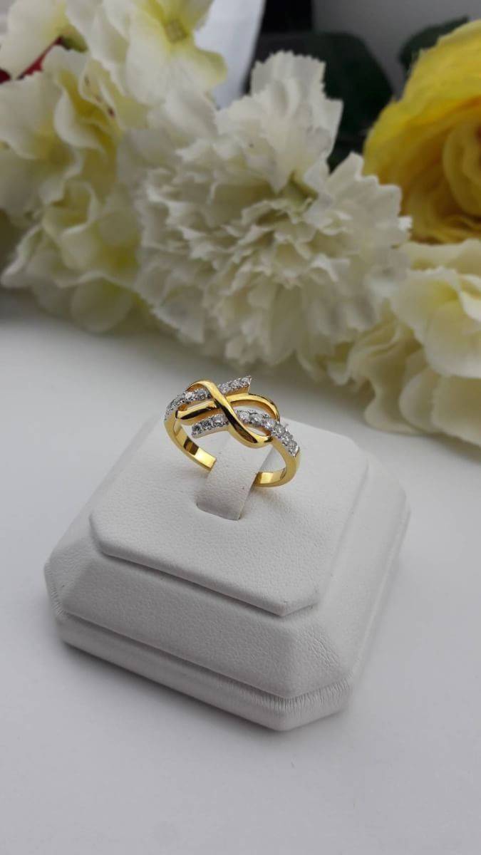 สั่งผลิตเพชรเบลเยี่ยมคัท แหวนแต่งงาน แหวนหมั้น ใส่เที่ยว ออกงาน แหวนทองคำ 18K เพชรแท้ 0.41 กะรัต 4.07 กรัม น้ำ 99 ราคาถูกมาก มีใบรับประกันค่ะ