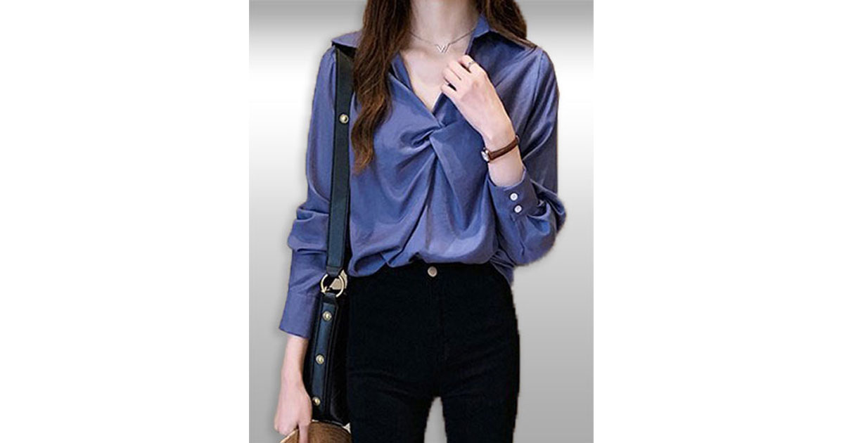 เสื้อแฟชั่นคอวีสีน้ำเงินเข้มสไตล์เรียบหรู รหัส 2201