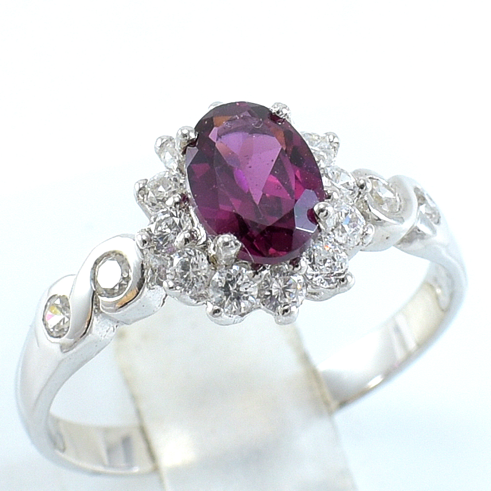 แหวนเงินแท้ราคาถูกชุบทองคำขาว พลอยแท้โรโดไลท์การ์เน็ต 0.95 กะรัต เพชรCZ 0.45 กะรัต งานประณีตสวยงาม สั่งผลิตค่ะ