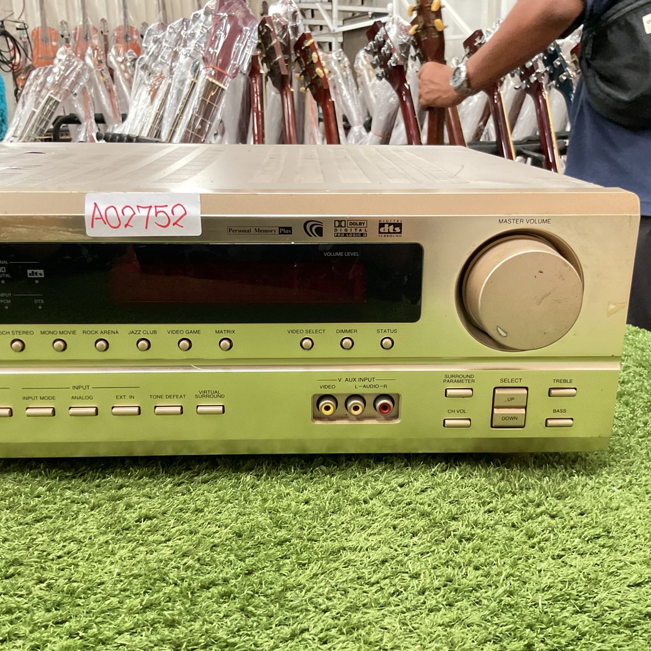 เครื่องขยายเสียง DENON : AVC-1550