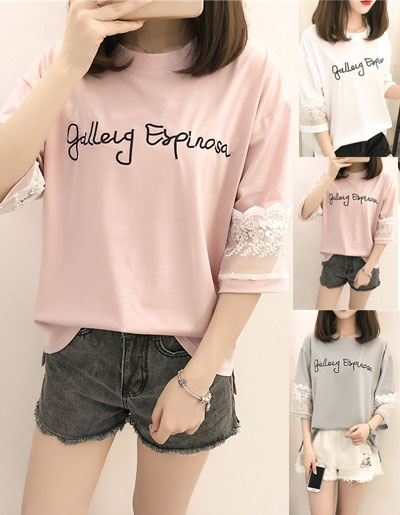 เสื้อแฟชั่นคอกลม แต่งลูกไม้ครึ่งแขน แบบน่ารักสไตล์เกาหลี มี 3 สี รหัส 1894