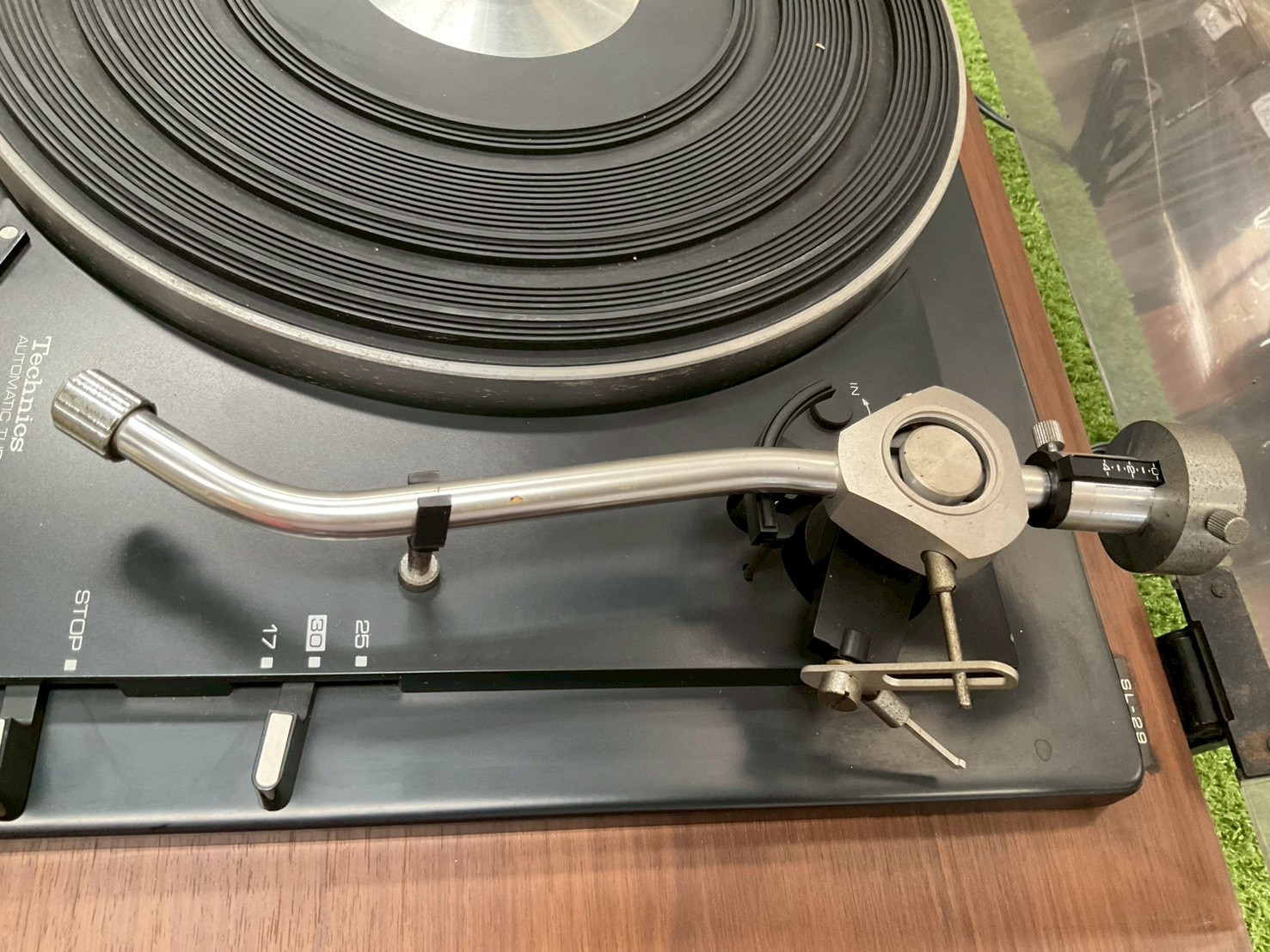 เครื่องเล่นแผ่นเสียง Technics : SL-29