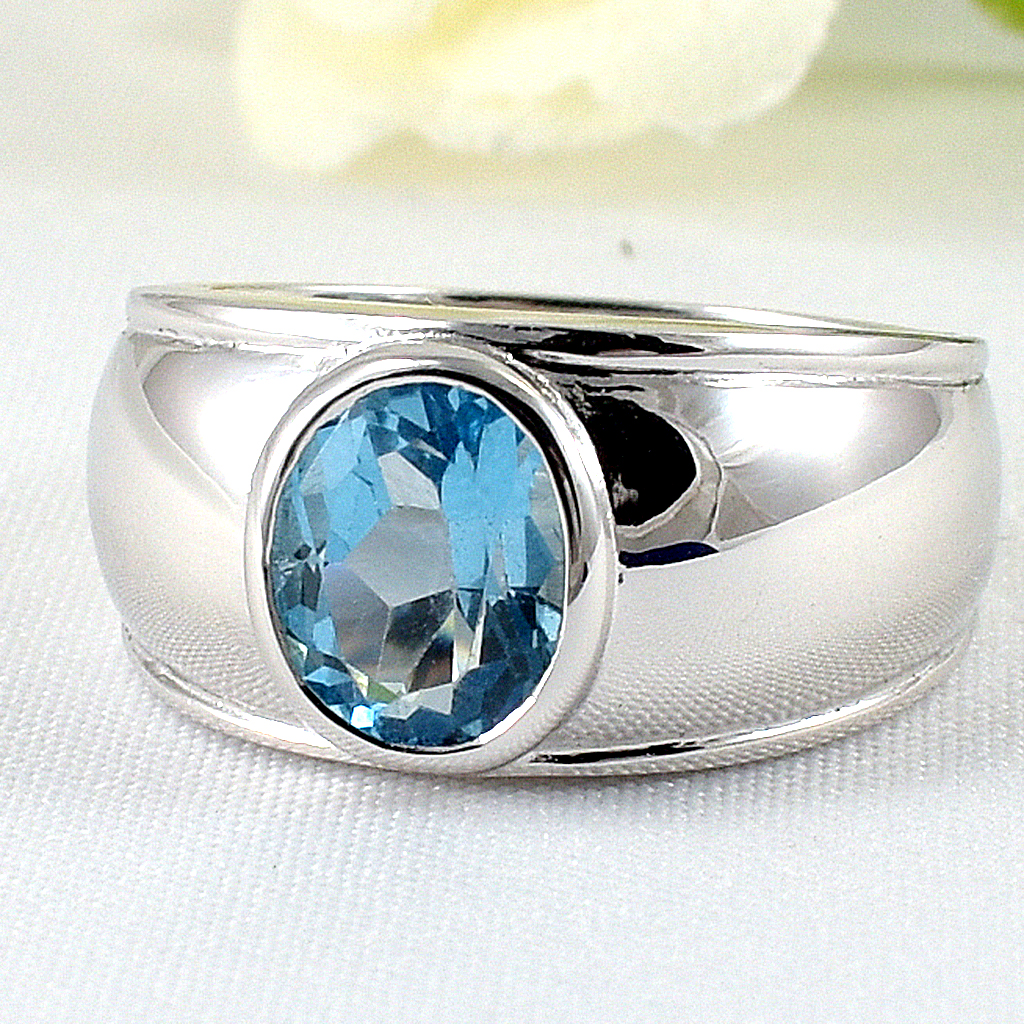 แหวนเงินแท้ราคาถูกชุบทองคำขาว สวิสบลูโทปาซแท้ 2.25 กะรัต งานประณีตสวยงาม สั่งผลิตค่ะ