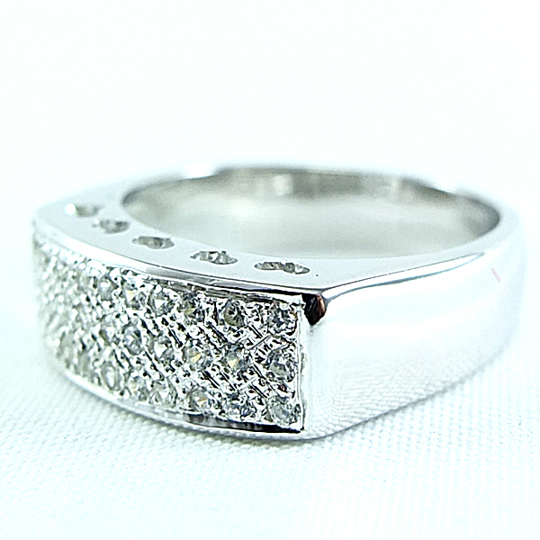 แหวนเงินแท้ราคาถูกชุบทองคำขาว เพชรCZแท้ 0.30 กะรัต งานประณีตสวยงาม สั่งผลิตค่ะ