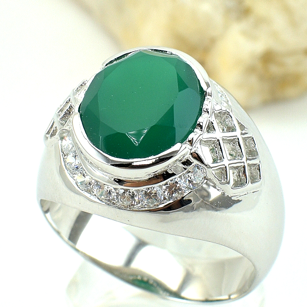 แหวนเงินแท้ราคาถูกชุบทองคำขาว พลอยแท้กรีนอะเกท 6.0 กะรัต เพชรCZ 0.48 กะรัต งานประณีตสวยงาม สั่งผลิตค่ะ