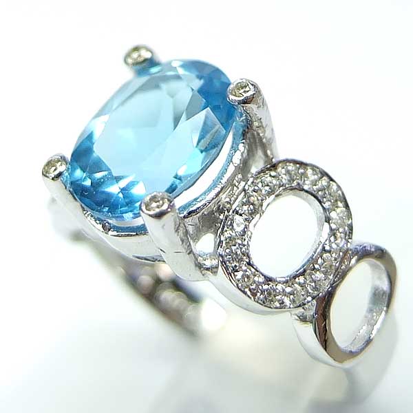 แหวนเงินแท้ราคาถูกชุบทองคำขาว สวิสบลูโทปาซแท้ 2.25 กะรัต เพชรCZ 0.224 กะรัต งานประณีตสวยงาม สั่งผลิตค่ะ