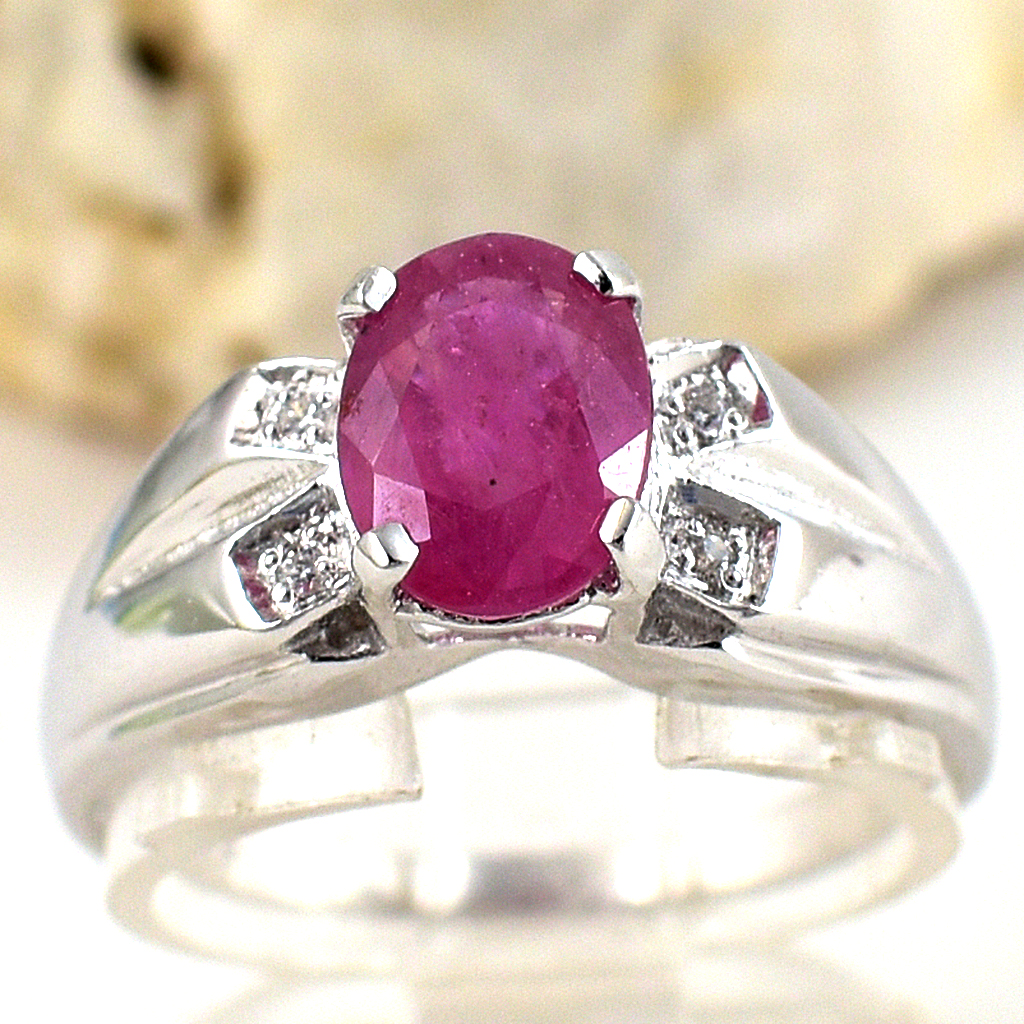 แหวนเงินแท้ราคาถูกชุบทองคำขาว ทับทิมแท้ 1.60 กะรัต เพชรCZ 0.04 กะรัต งานประณีตสวยงาม สั่งผลิตค่ะ