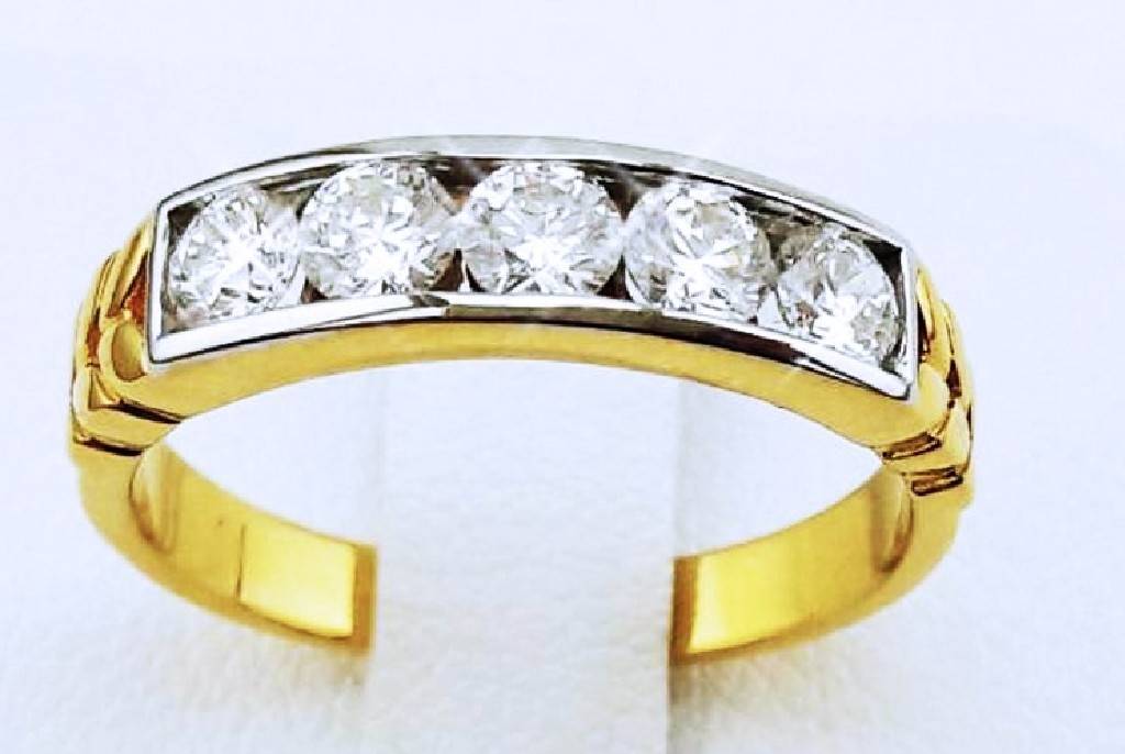 สั่งผลิตเพชรเบลเยี่ยมคัท แหวนแต่งงาน แหวนหมั้น ใส่เที่ยว ออกงาน แหวนทองคำ 18K เพชรแท้ 0.66 กะรัต 4.10 กรัม น้ำ 99 ราคาถูกมาก มีใบรับประกันค่ะ