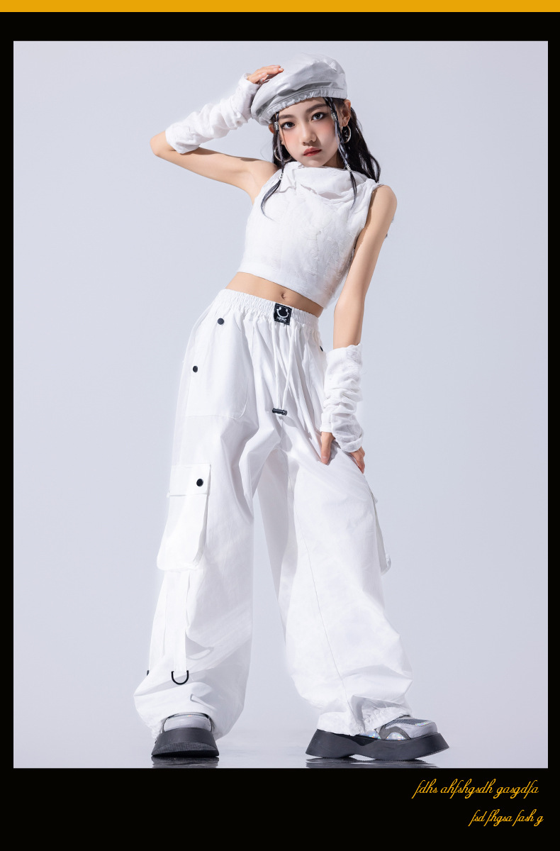 สินค้าพร้อมส่ง ***ชุดเต้น เซ็ตเสื้อกั๊กดำ ขาว +กางเกงขายาวขาวสั้นดำ