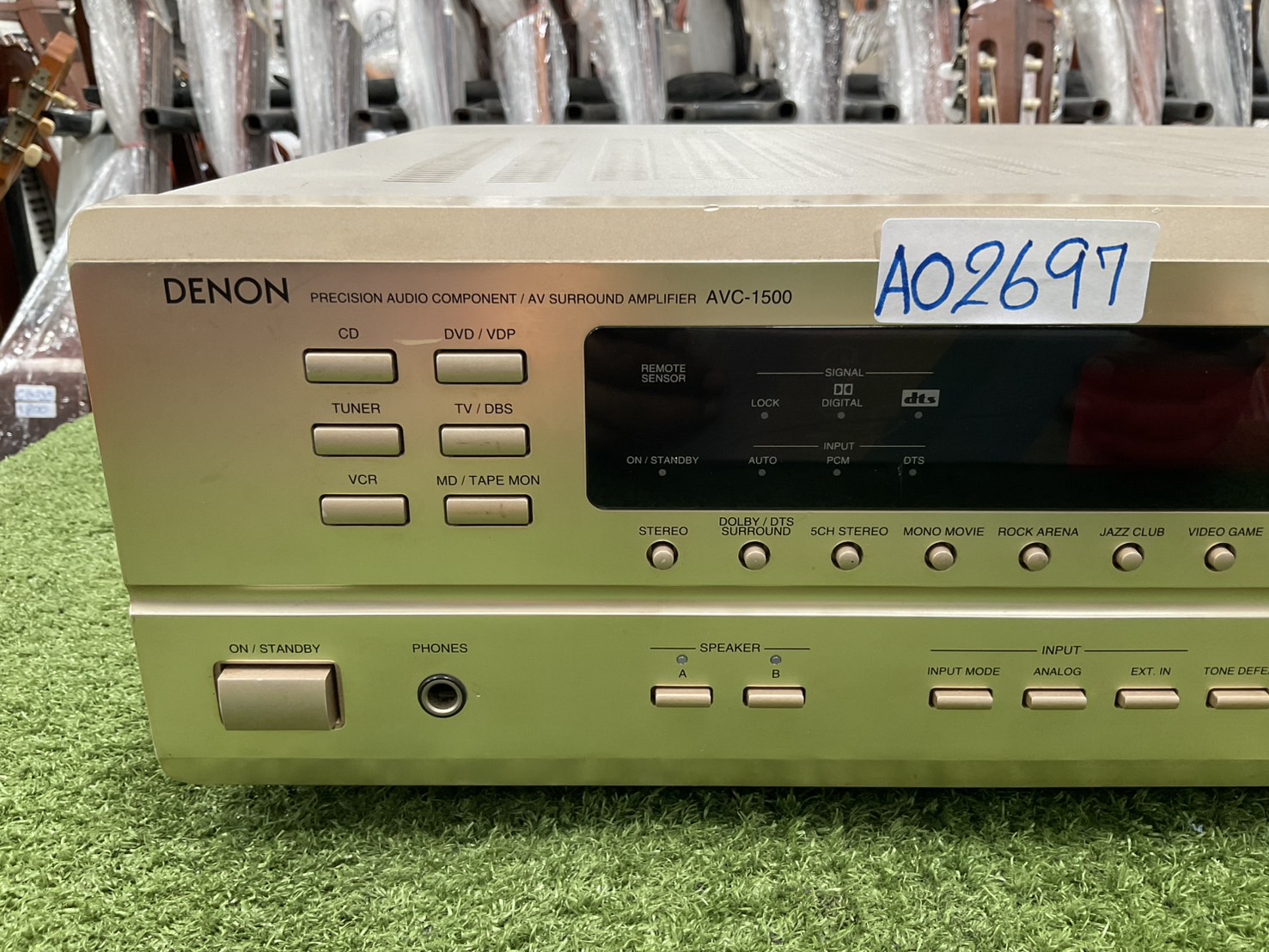 เครื่องขยายเสียง DENON : AVC-1500
