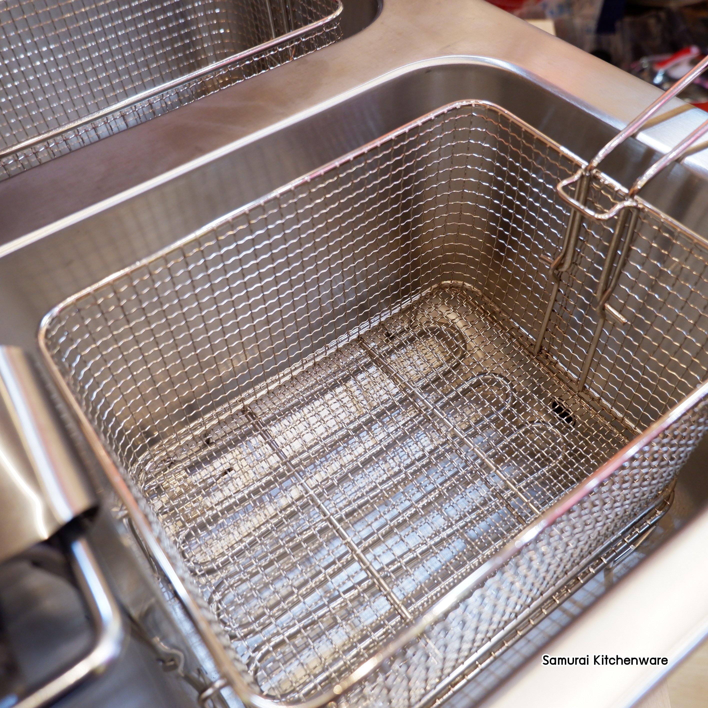 หม้อทอดไฟฟ้า พร้อมวาล์วถ่ายน้ำมัน (12+12 ลิตร)