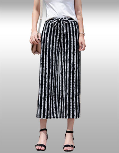 กางเกงแฟชั่นแต่งลายขาวดำน่ารัก รหัส2229